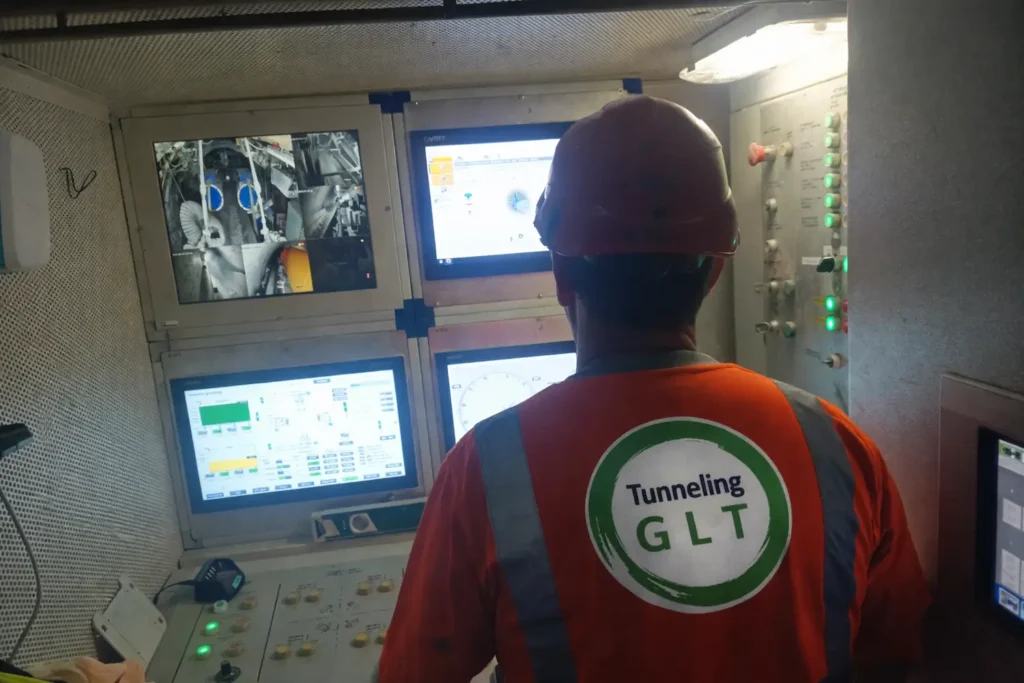 tunnel workers